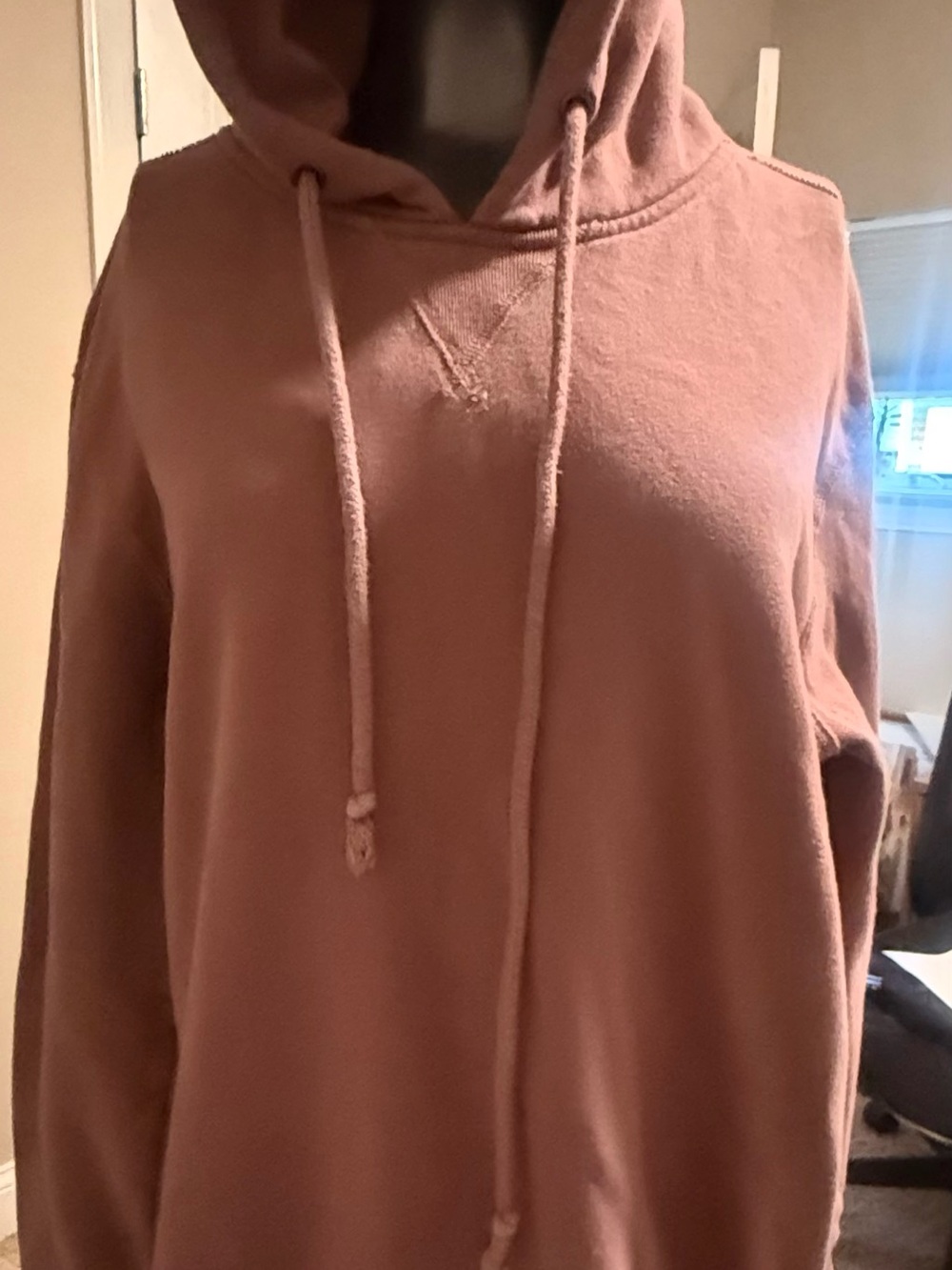 Abercrombie & Fitch Off-the-Shoulder Hoodie Sweater - Mauve Pink
